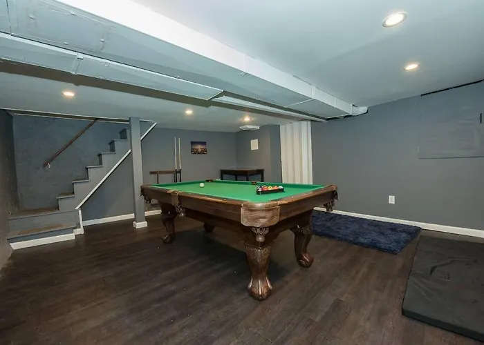 Thee Private Pool Table Unit Pennslanding, Queen Village, Tla, A